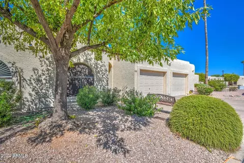 446 S Greenside Ct, Mesa, AZ 85208