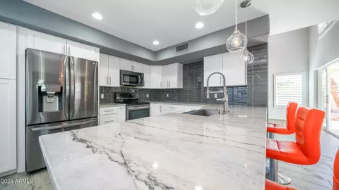 3939 E Morrow Dr, Phoenix, AZ 85050 photo 18