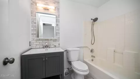 3939 E Morrow Dr, Phoenix, AZ 85050 photo 28