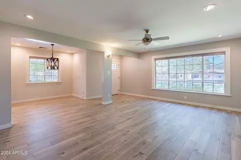 1821 E Bethany Home Rd, Phoenix, AZ 85016 photo 4