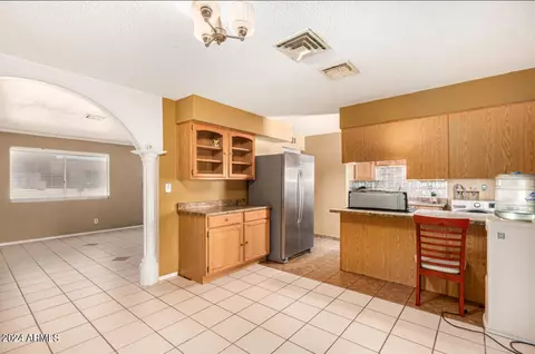 420 Euclid Ave, Phoenix, AZ 85042 photo 3