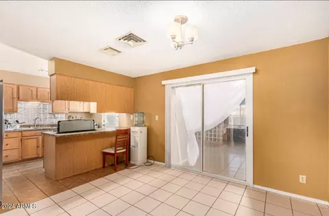 420 Euclid Ave, Phoenix, AZ 85042 photo 4