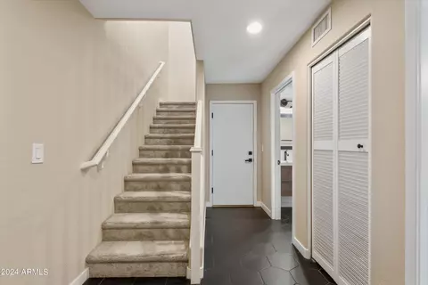 815 E Rose Ln #102, Phoenix, AZ 85014 photo 8