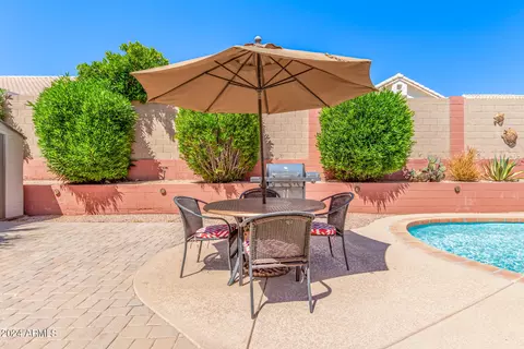 Exterior - 2032 E Taxidea Way, Phoenix, AZ 85048 photo 8 of 11