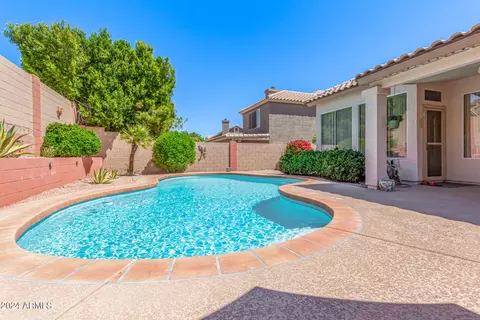 Exterior - 2032 E Taxidea Way, Phoenix, AZ 85048 photo 10 of 11