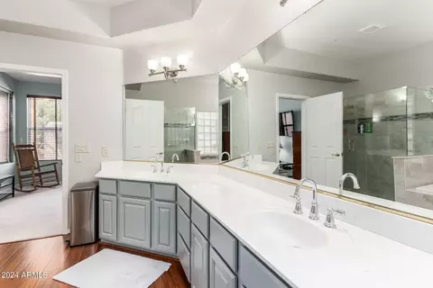 Bath - 2032 E Taxidea Way, Phoenix, AZ 85048 photo 3 of 8