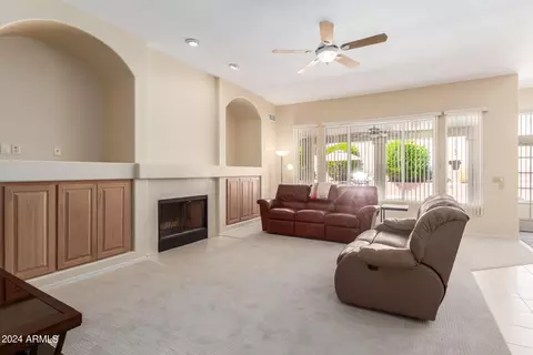 Living - 2032 E Taxidea Way, Phoenix, AZ 85048 photo 3 of 6