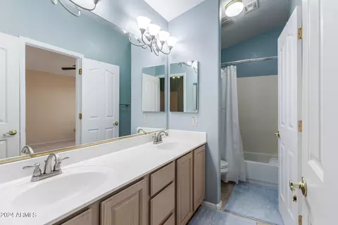 Bath - 2032 E Taxidea Way, Phoenix, AZ 85048 photo 7 of 8