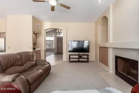 Living - 2032 E Taxidea Way, Phoenix, AZ 85048 photo 6 of 6