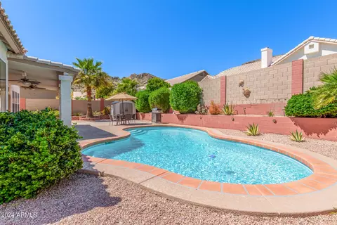 Exterior - 2032 E Taxidea Way, Phoenix, AZ 85048 photo 4 of 11
