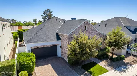Exterior - 635 W Echo Ln, Phoenix, AZ 85021 photo 11 of 12