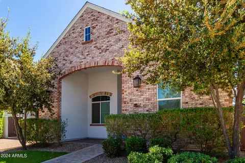 635 W Echo Ln, Phoenix, AZ 85021