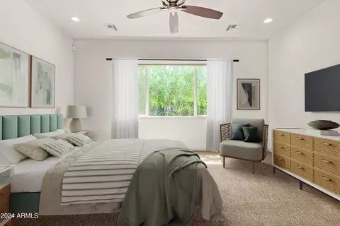Bedroom - 635 W Echo Ln, Phoenix, AZ 85021 photo 1 of 3