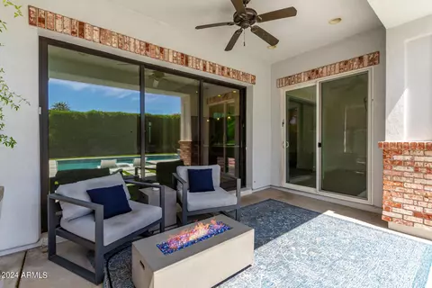 Exterior - 635 W Echo Ln, Phoenix, AZ 85021 photo 6 of 12