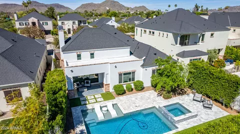 View/Area - 635 W Echo Ln, Phoenix, AZ 85021 photo 4 of 4