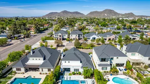 View/Area - 635 W Echo Ln, Phoenix, AZ 85021 photo 3 of 4