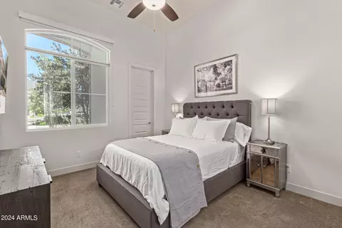 Bedroom - 635 W Echo Ln, Phoenix, AZ 85021 photo 2 of 3