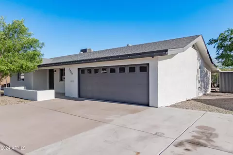 5909 E Colby St, Mesa, AZ 85205 photo 2