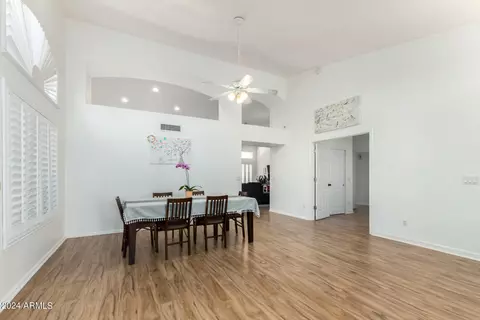 Dining - 3445 E Topeka Dr, Phoenix, AZ 85050 photo 3 of 4