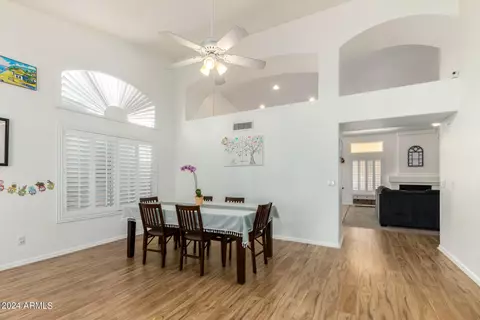 Dining - 3445 E Topeka Dr, Phoenix, AZ 85050 photo 2 of 4