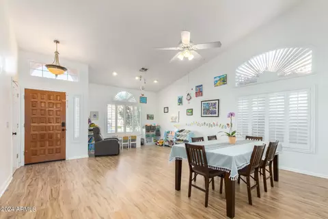Dining - 3445 E Topeka Dr, Phoenix, AZ 85050 photo 1 of 4