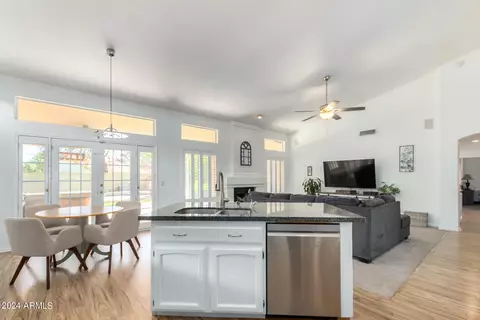 Kitchen - 3445 E Topeka Dr, Phoenix, AZ 85050 photo 3 of 7