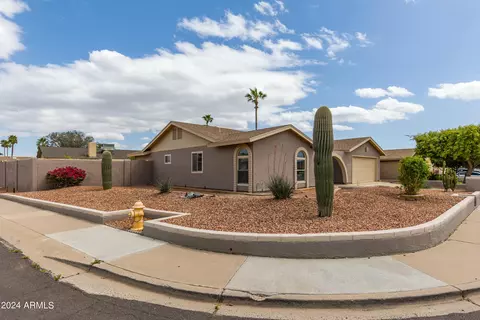 Exterior - 4816 E Capistrano Ave, Phoenix, AZ 85044 photo 4 of 15
