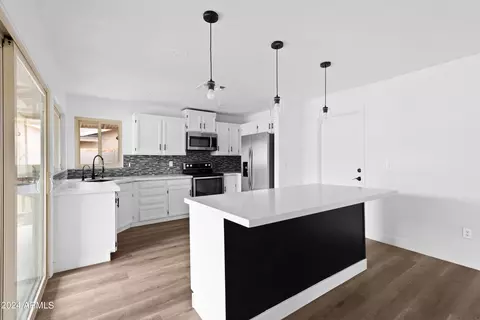 Kitchen - 4816 E Capistrano Ave, Phoenix, AZ 85044 photo 2 of 6