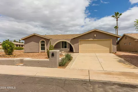 Exterior - 4816 E Capistrano Ave, Phoenix, AZ 85044 photo 2 of 15