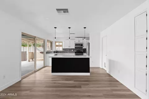 Kitchen - 4816 E Capistrano Ave, Phoenix, AZ 85044 photo 1 of 6