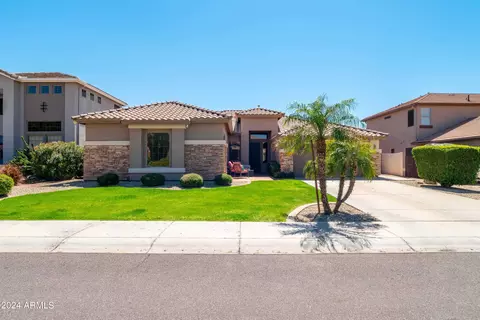 6877 W Lariat Ln, Peoria, AZ 85383