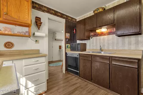 Kitchen - 1275 N Arroya Rd, Apache Junction, AZ 85119 photo 3 of 4