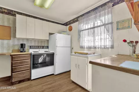 Kitchen - 1275 N Arroya Rd, Apache Junction, AZ 85119 photo 1 of 4