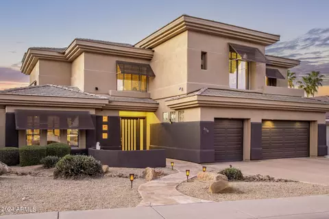 Exterior - 2718 E Claire Dr, Phoenix, AZ 85032 photo 3 of 49