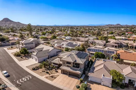 View/Area - 2718 E Claire Dr, Phoenix, AZ 85032 photo 1 of 9