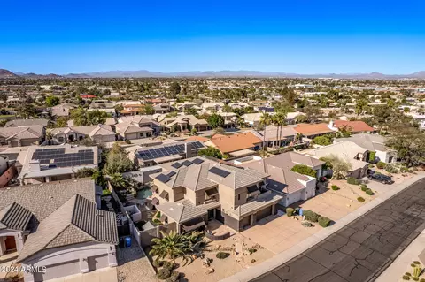View/Area - 2718 E Claire Dr, Phoenix, AZ 85032 photo 3 of 9