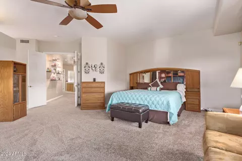 Bedroom - 2718 E Claire Dr, Phoenix, AZ 85032 photo 4 of 8