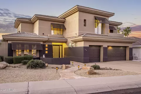 Exterior - 2718 E Claire Dr, Phoenix, AZ 85032 photo 4 of 49