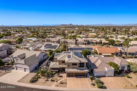 View/Area - 2718 E Claire Dr, Phoenix, AZ 85032 photo 2 of 9