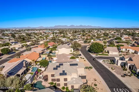 View/Area - 2718 E Claire Dr, Phoenix, AZ 85032 photo 4 of 9