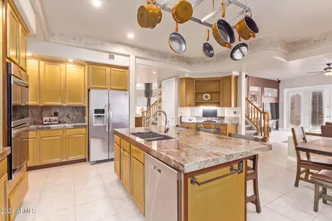 Kitchen - 2718 E Claire Dr, Phoenix, AZ 85032 photo 3 of 6