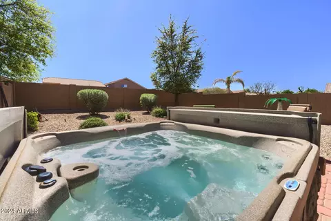 2793 E Silversmith Trl, San Tan Valley, AZ 85143