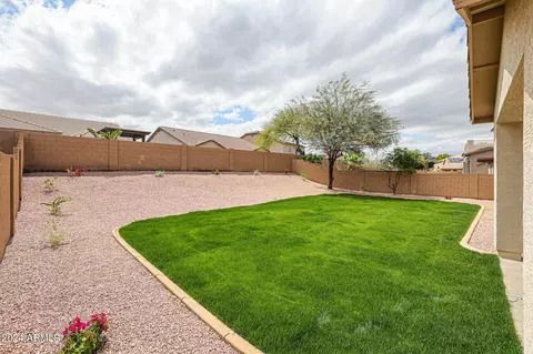 Exterior - 1825 E Beautiful Ln, Phoenix, AZ 85042 photo 6 of 8