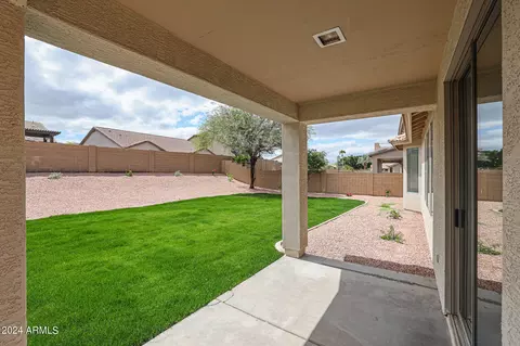 Exterior - 1825 E Beautiful Ln, Phoenix, AZ 85042 photo 4 of 8