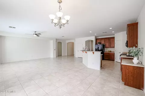 Kitchen - 1825 E Beautiful Ln, Phoenix, AZ 85042 photo 3 of 7