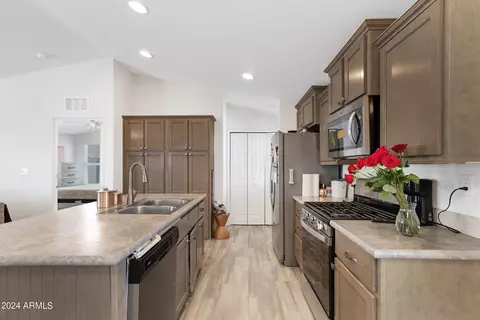 10936 E Apache Trl #26, Apache Junction, AZ 85120 photo 16