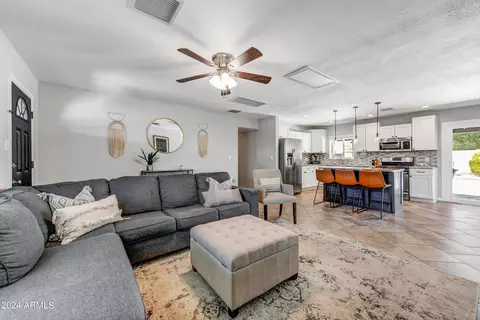 1331 N 70th St, Scottsdale, AZ 85257