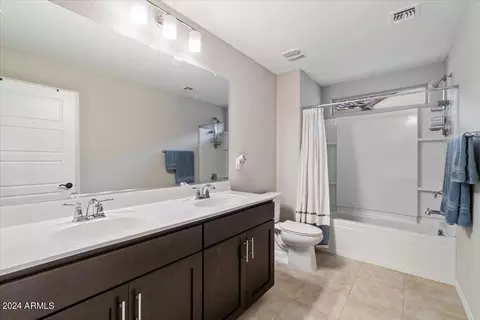 Bath - 8920 W Marshall Ave, Glendale, AZ 85305 photo 3 of 4