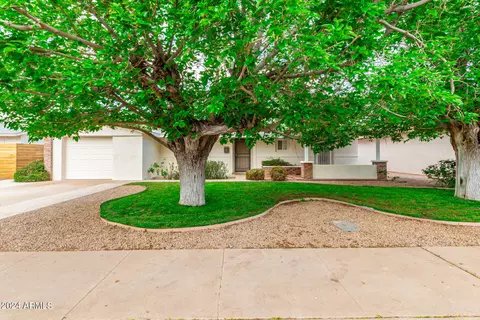 8248 Elm Dr, Scottsdale, AZ 85257