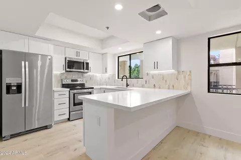 5104 N 32nd St #336, Phoenix, AZ 85018